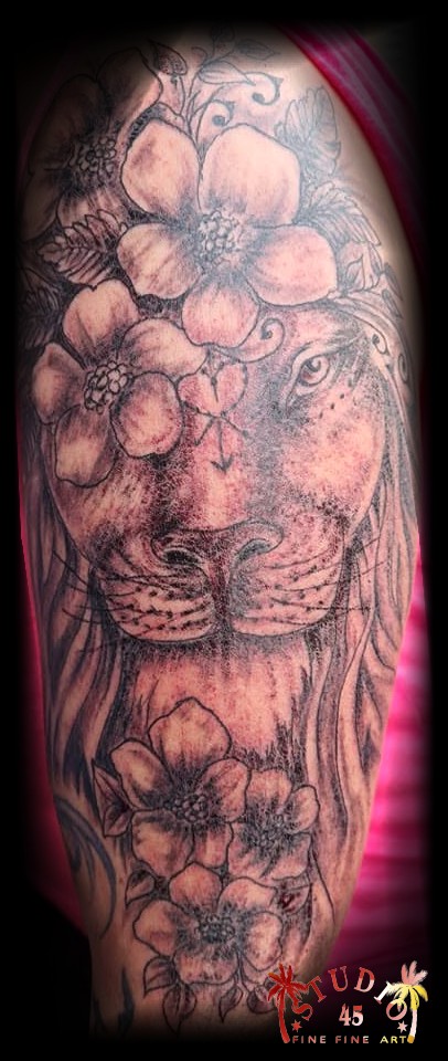 Unterarm Ornament www.Tattoostudio45.de Recklinghausen STUDIO 45